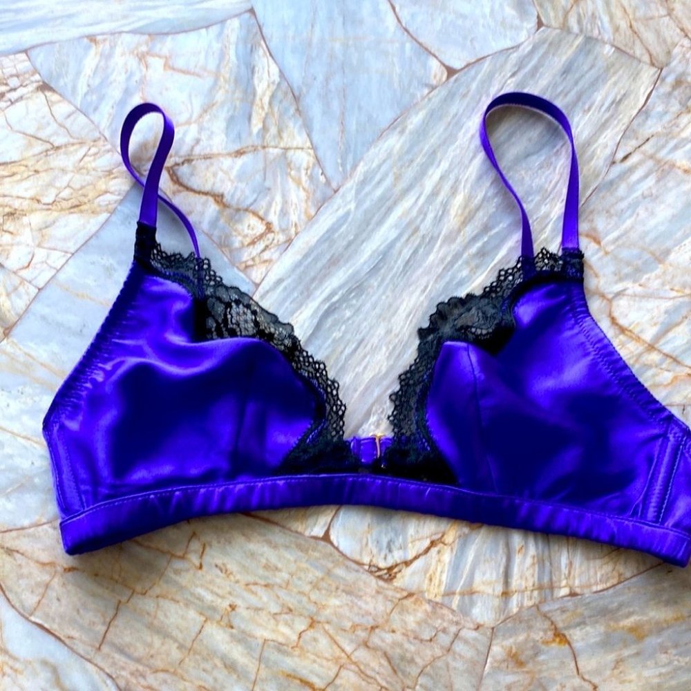 New‎ Victoria’s Secret Real Silk Bra Top Bralette  Lingerie Purple w Lace Trim